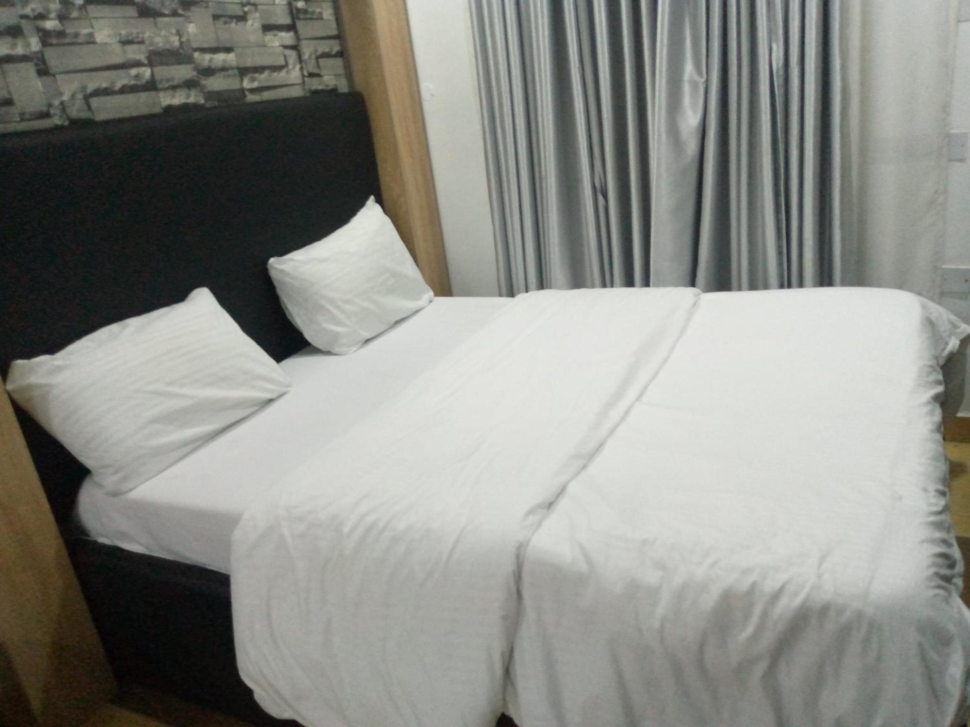 Exclusive Mansion Lekki Phase 1 Hotel Ilado Buitenkant foto