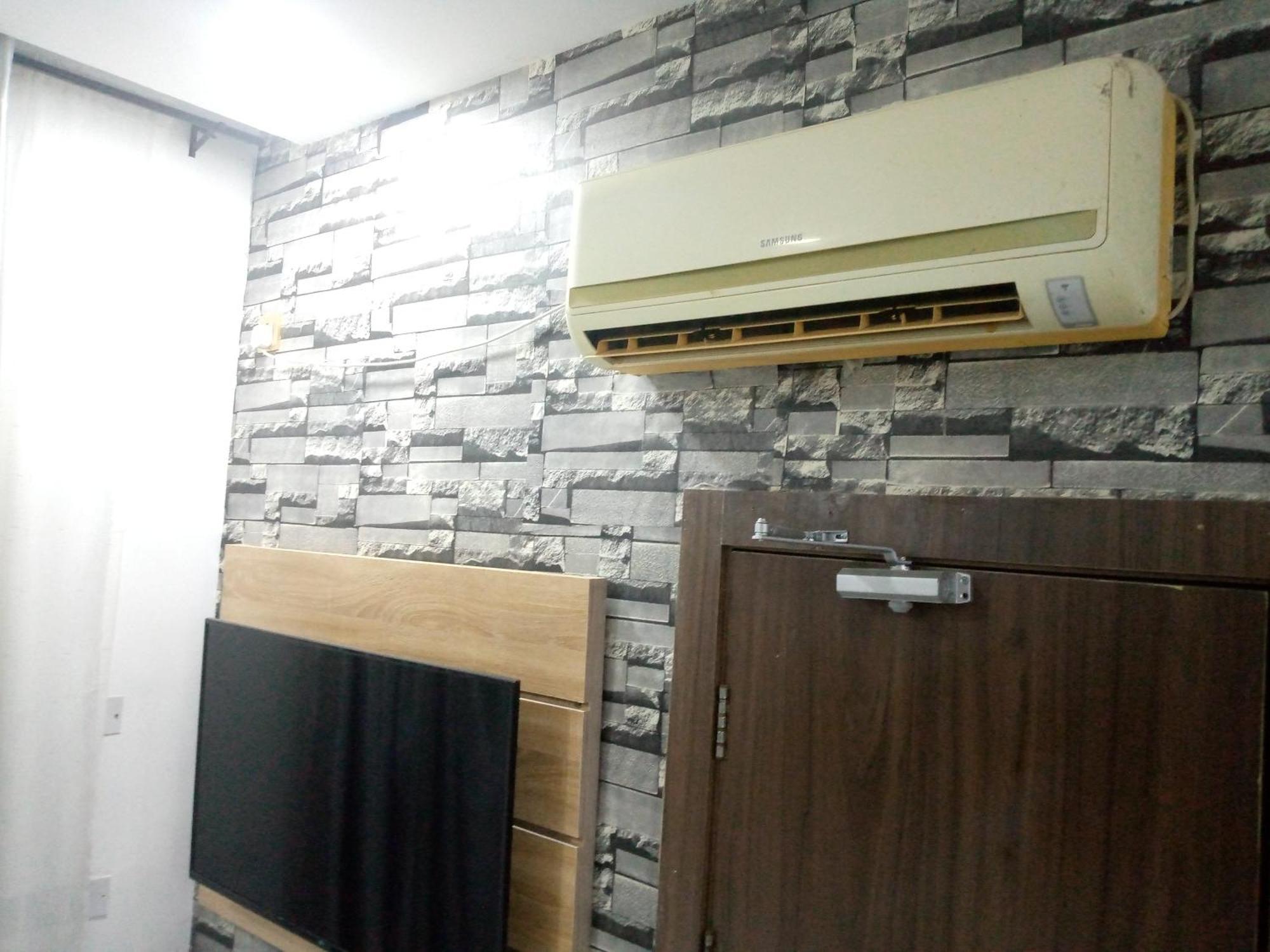 Exclusive Mansion Lekki Phase 1 Hotel Ilado Buitenkant foto