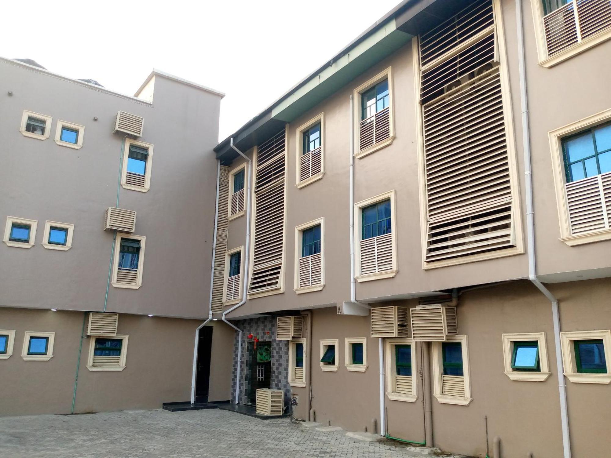Exclusive Mansion Lekki Phase 1 Hotel Ilado Buitenkant foto