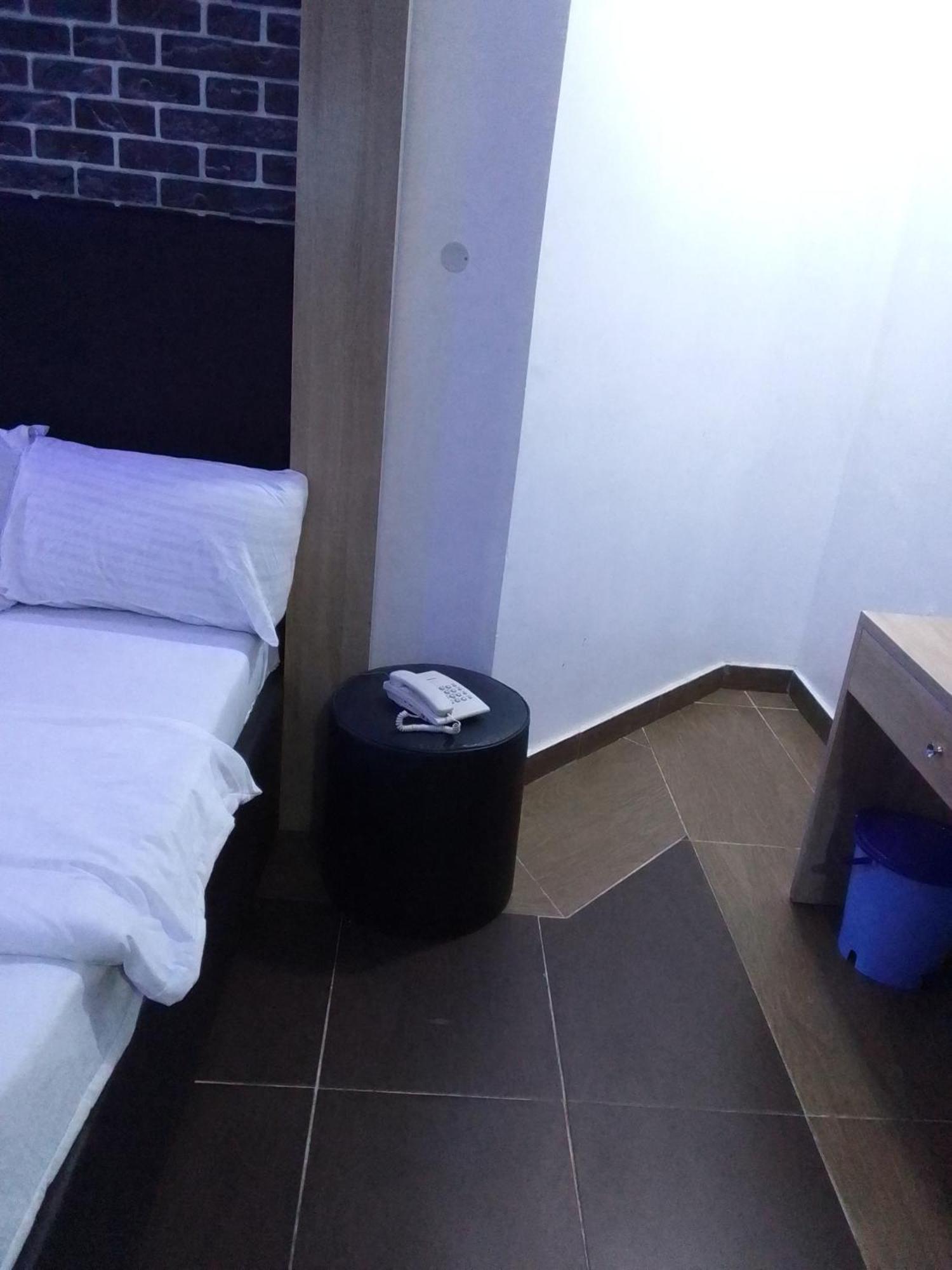 Exclusive Mansion Lekki Phase 1 Hotel Ilado Buitenkant foto